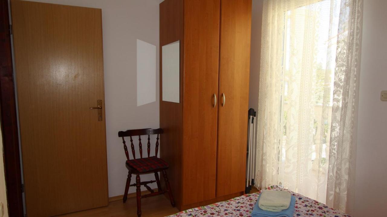 Apartments Ravlic Malinska Esterno foto